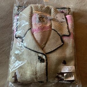 Vintage cardigan sweater NEW from the brand Storybo